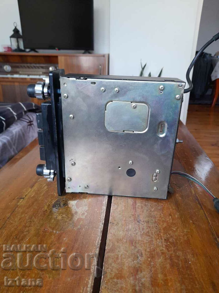 Old Roadstar Car Radio Cassette Player - 6