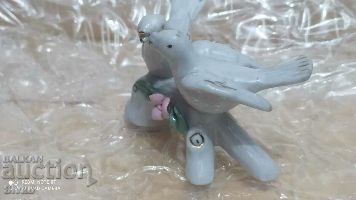 Figure porcelain, pigeons, mark - 5 Figure porcelain, pigeons, mark - 5