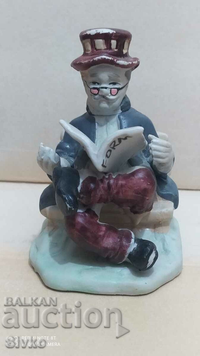 Figure porcelain, reading man, mark