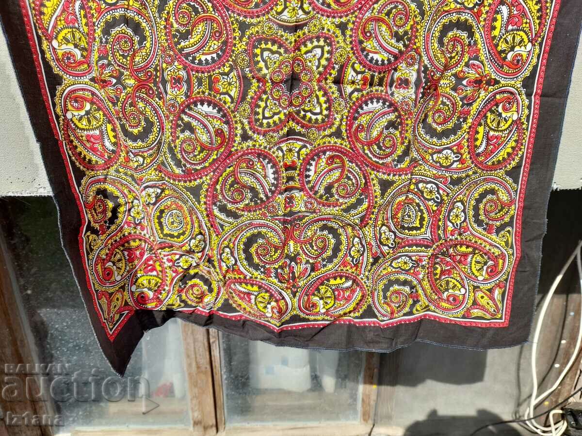 Auction Old head scarf Auction Old head scarf
