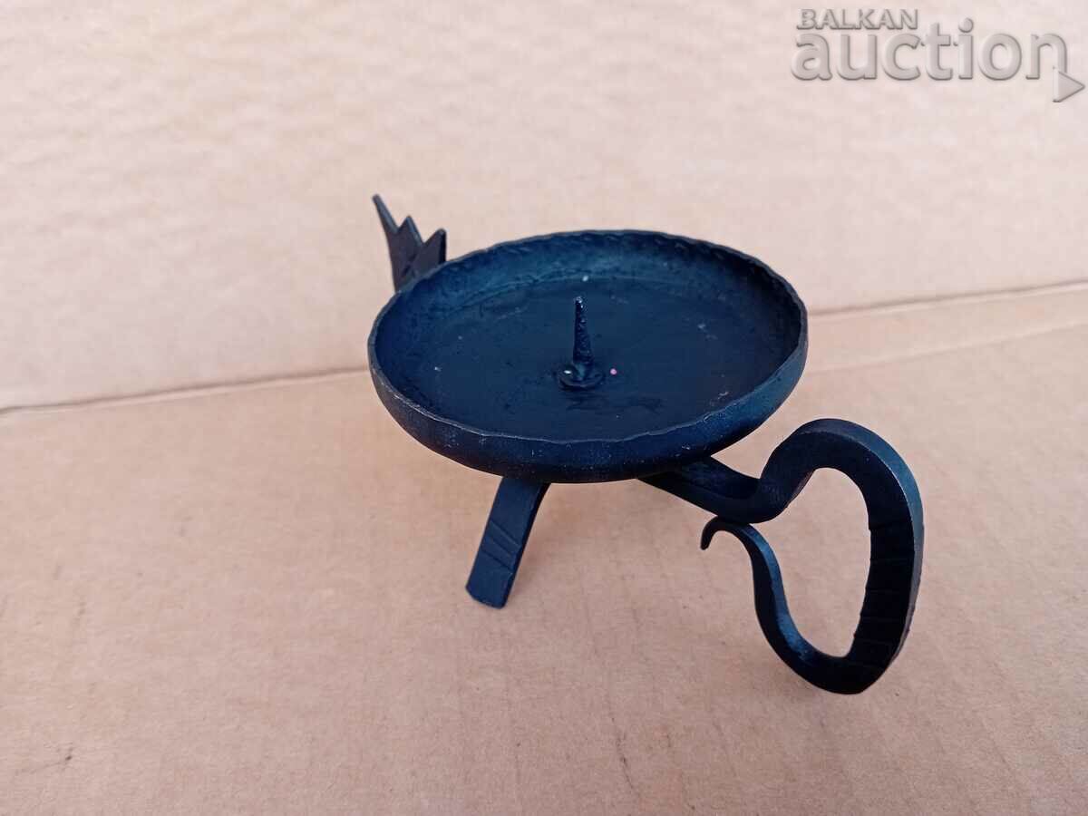 Доставка на Стар кован свещник светилник кандилабър тип Стара България Доставка на Стар кован свещник светилник кандилабър тип Стара България