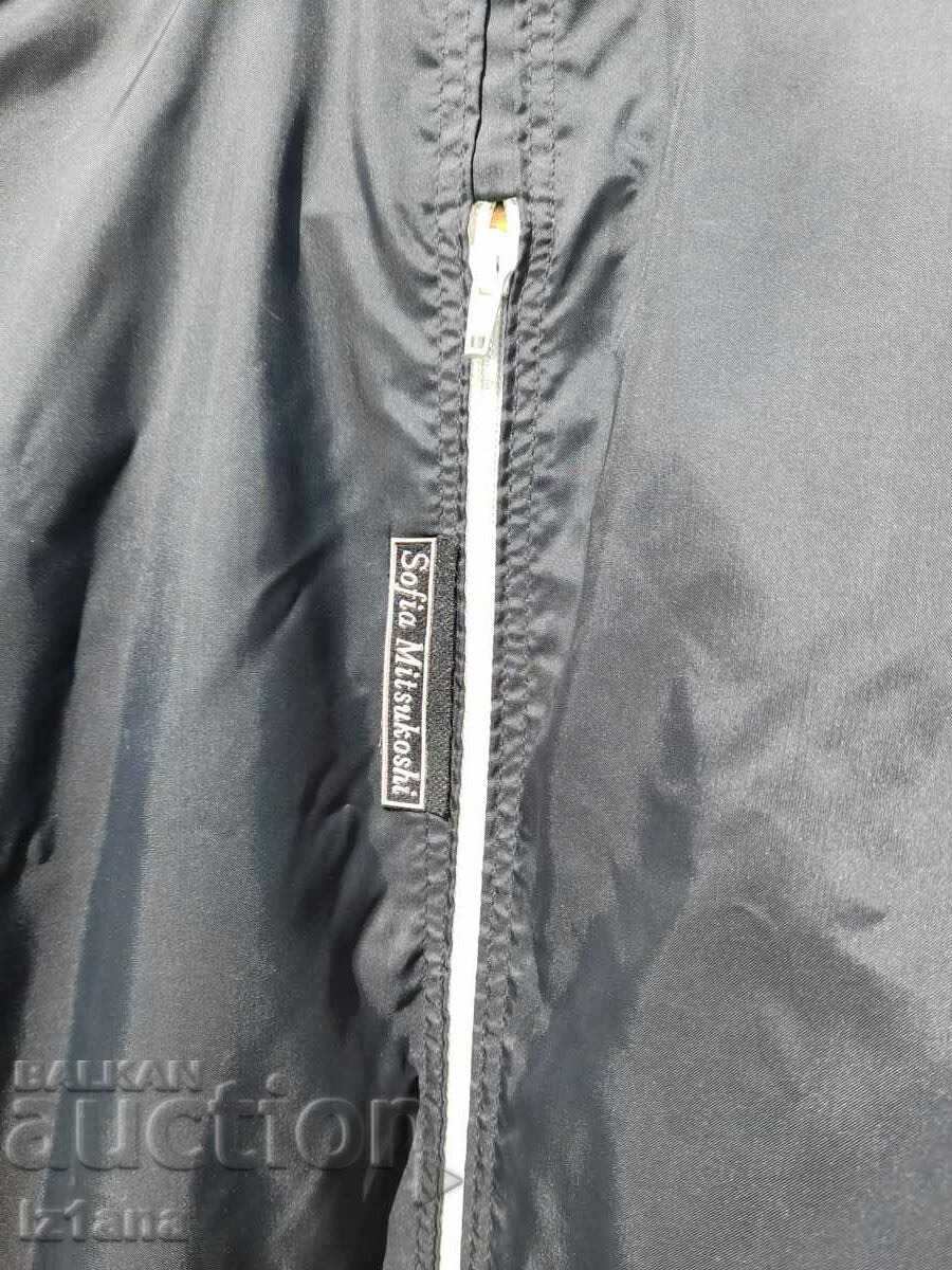 Delivery of Sofia Mitsukoshi old clothes cover Delivery of Sofia Mitsukoshi old clothes cover