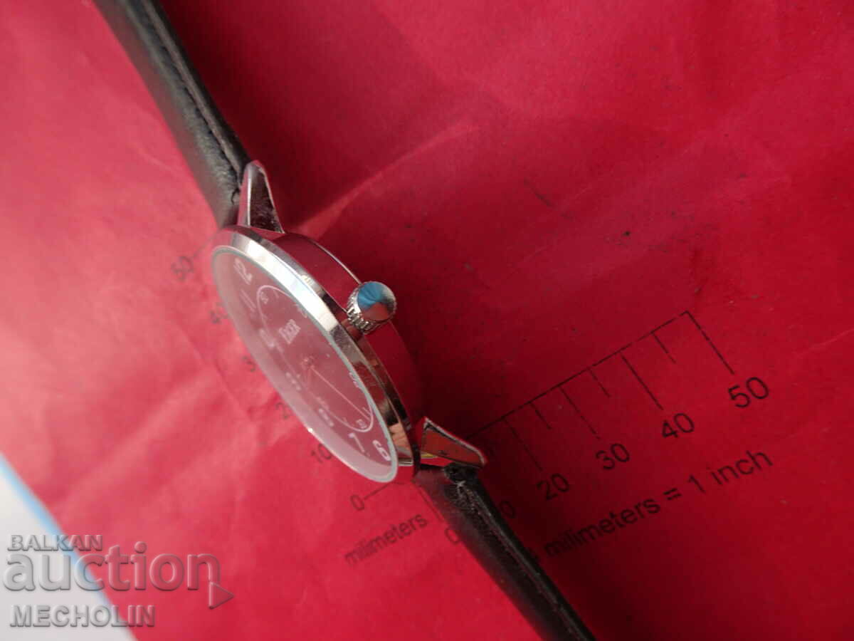 Delivery of EIGER QUARTZ CLOCK Delivery of EIGER QUARTZ CLOCK