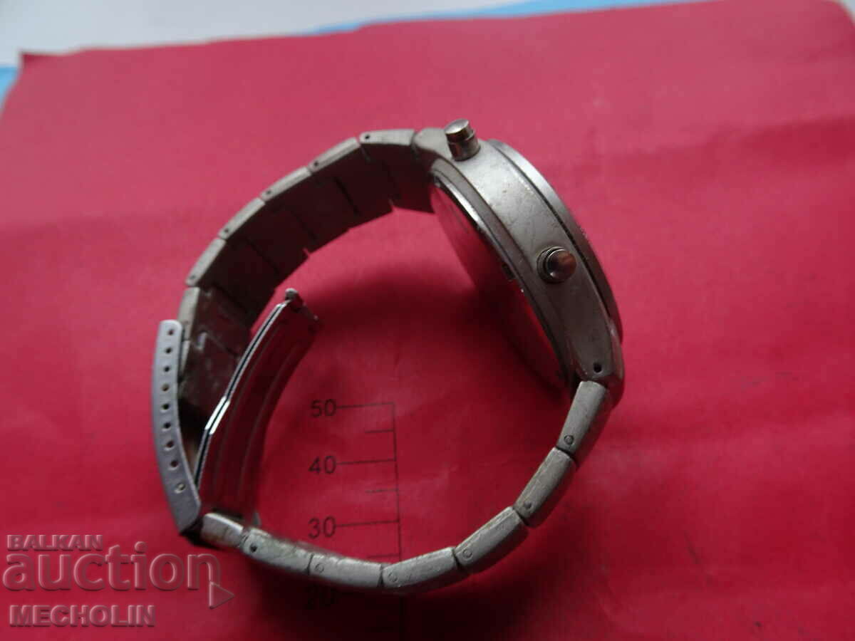 Auction MAVELLI QUARTZ CLOCK Auction MAVELLI QUARTZ CLOCK