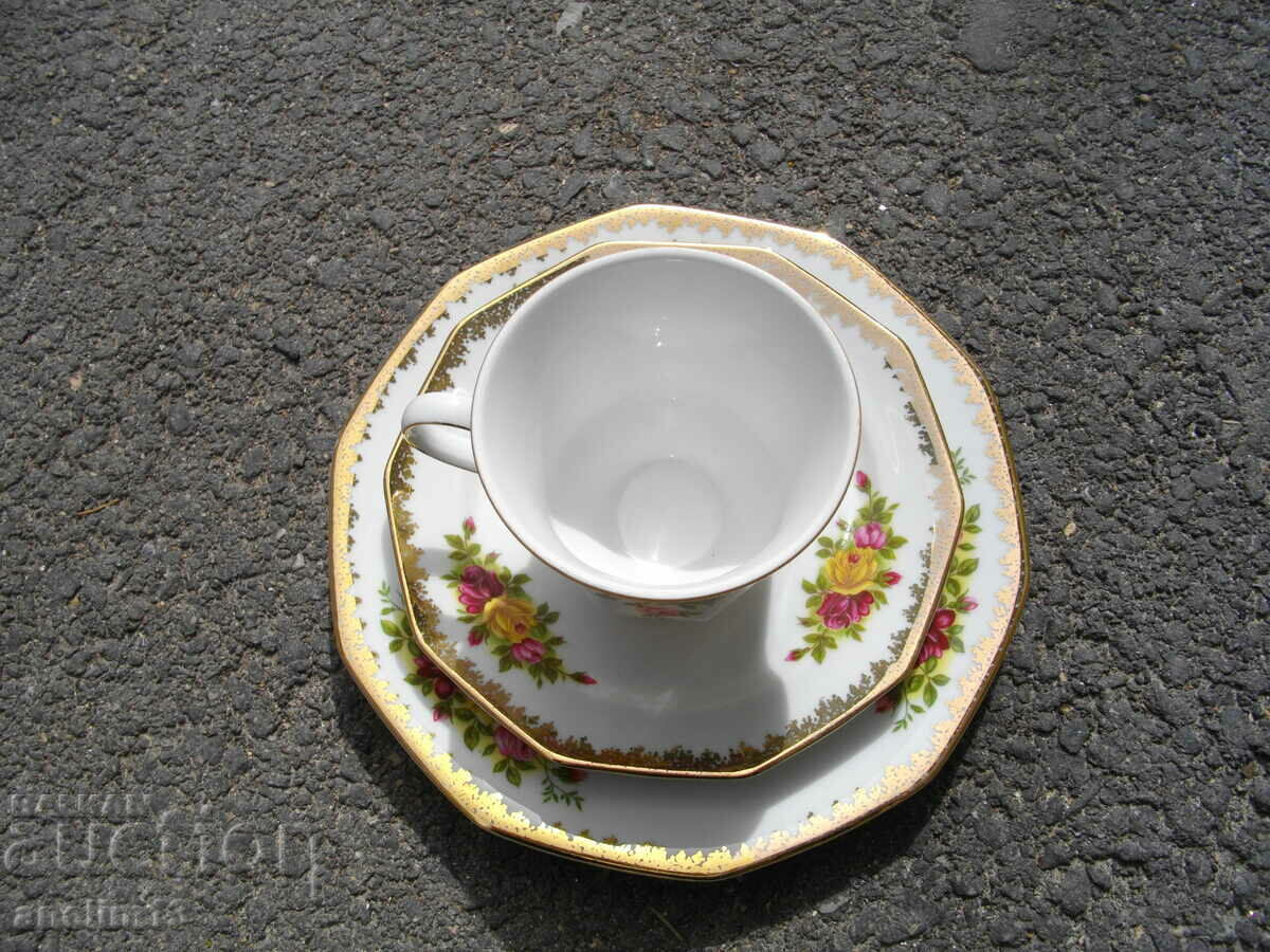 BEAUTIFUL PORCELAIN MUG AND SAUCER FOR TEA OR COFFEE with price 45.00 BGN | € 23.01 BEAUTIFUL PORCELAIN MUG AND SAUCER FOR TEA OR COFFEE with price 45.00 BGN | € 23.01