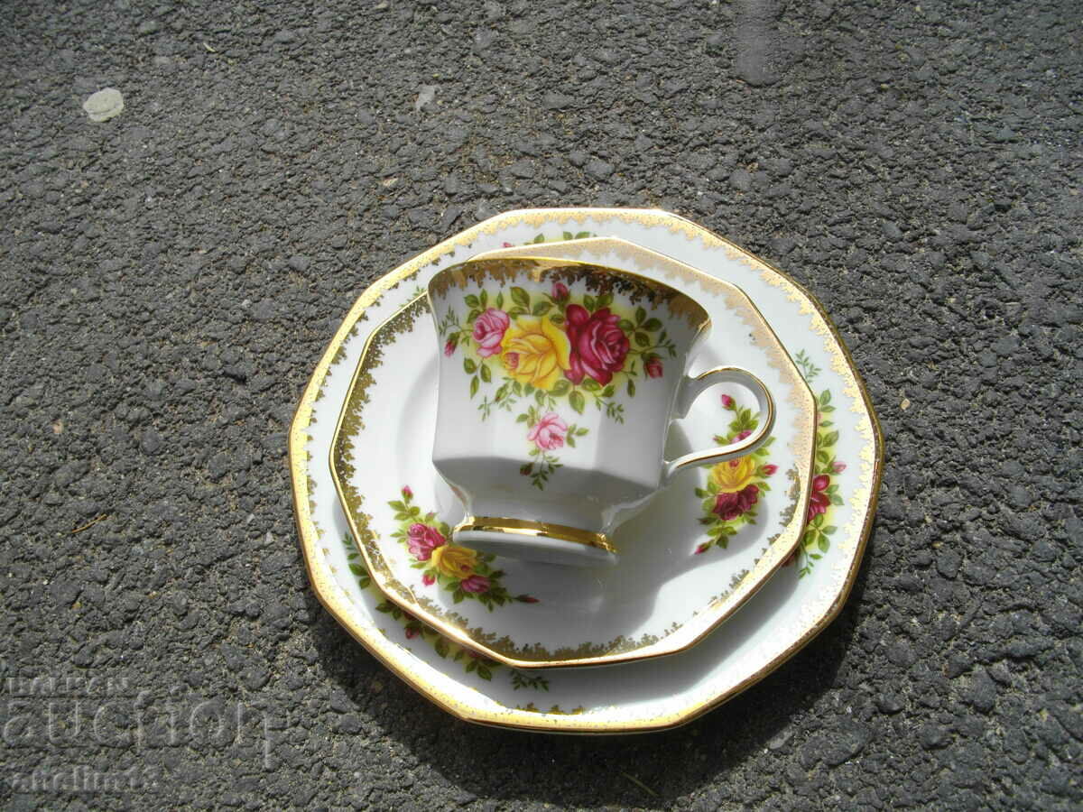 BEAUTIFUL PORCELAIN MUG AND SAUCER FOR TEA OR COFFEE - 5 BEAUTIFUL PORCELAIN MUG AND SAUCER FOR TEA OR COFFEE - 5