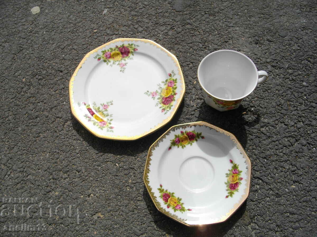 BEAUTIFUL PORCELAIN MUG AND SAUCER FOR TEA OR COFFEE - 6 BEAUTIFUL PORCELAIN MUG AND SAUCER FOR TEA OR COFFEE - 6