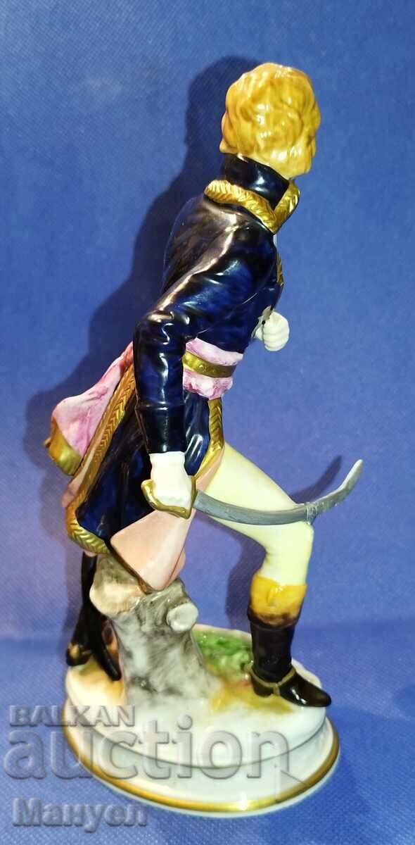 Delivery of Porcelain statuette of Marshall Lahn - RudolfKammer. Delivery of Porcelain statuette of Marshall Lahn - RudolfKammer.