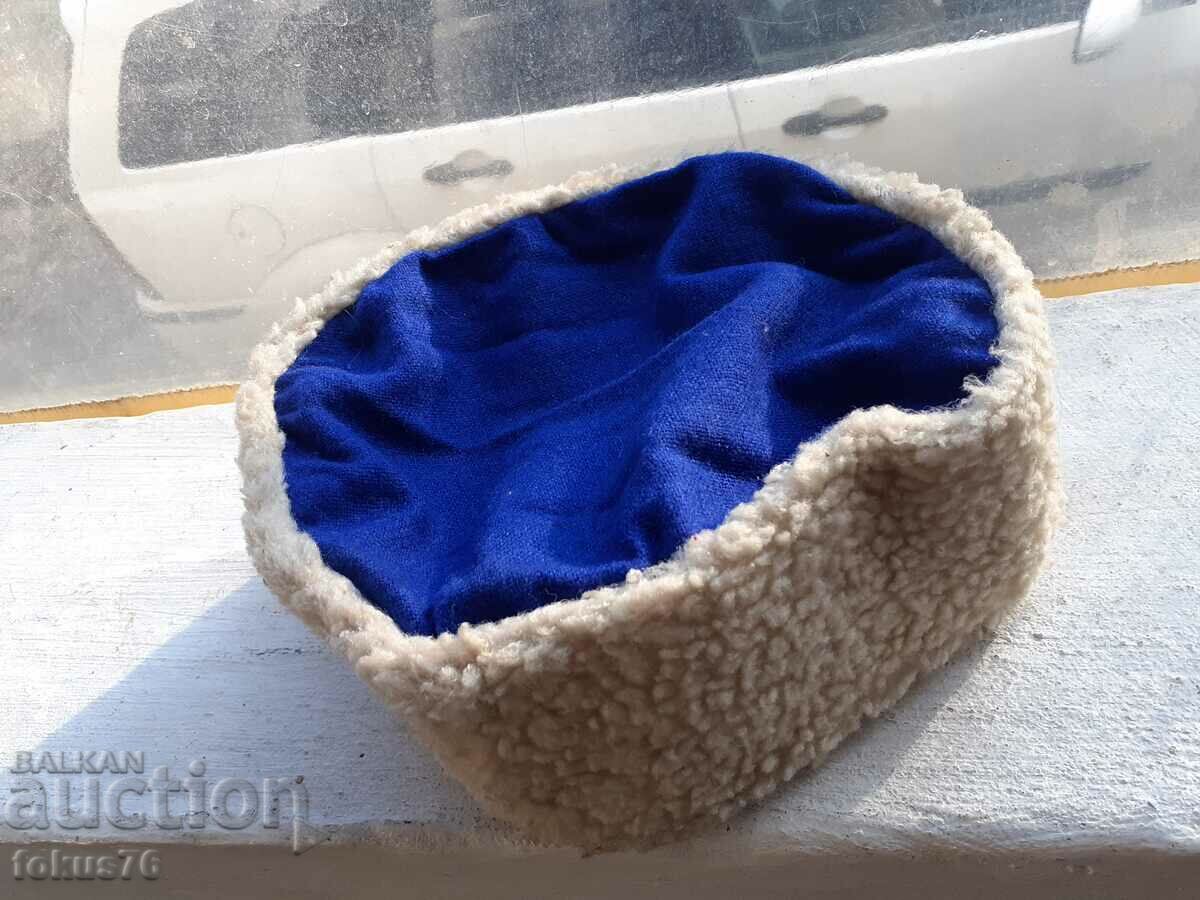 Kalpak son with price 15.00 BGN | € 7.67 Kalpak son with price 15.00 BGN | € 7.67