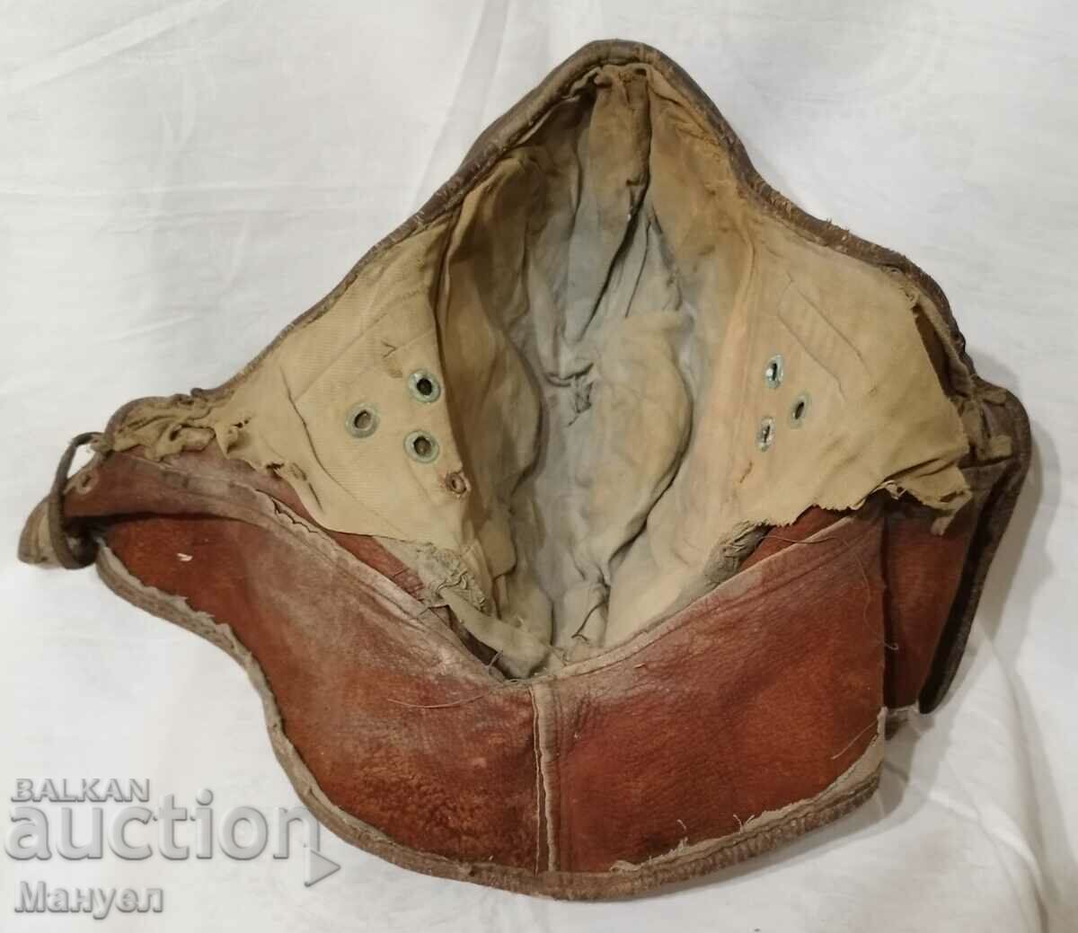 Casca veche din piele. - 7 Casca veche din piele. - 7