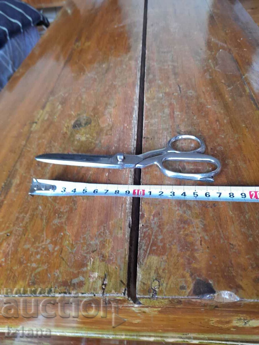Old sewing scissors, scissors with price 22.00 BGN | € 11.25 Old sewing scissors, scissors with price 22.00 BGN | € 11.25