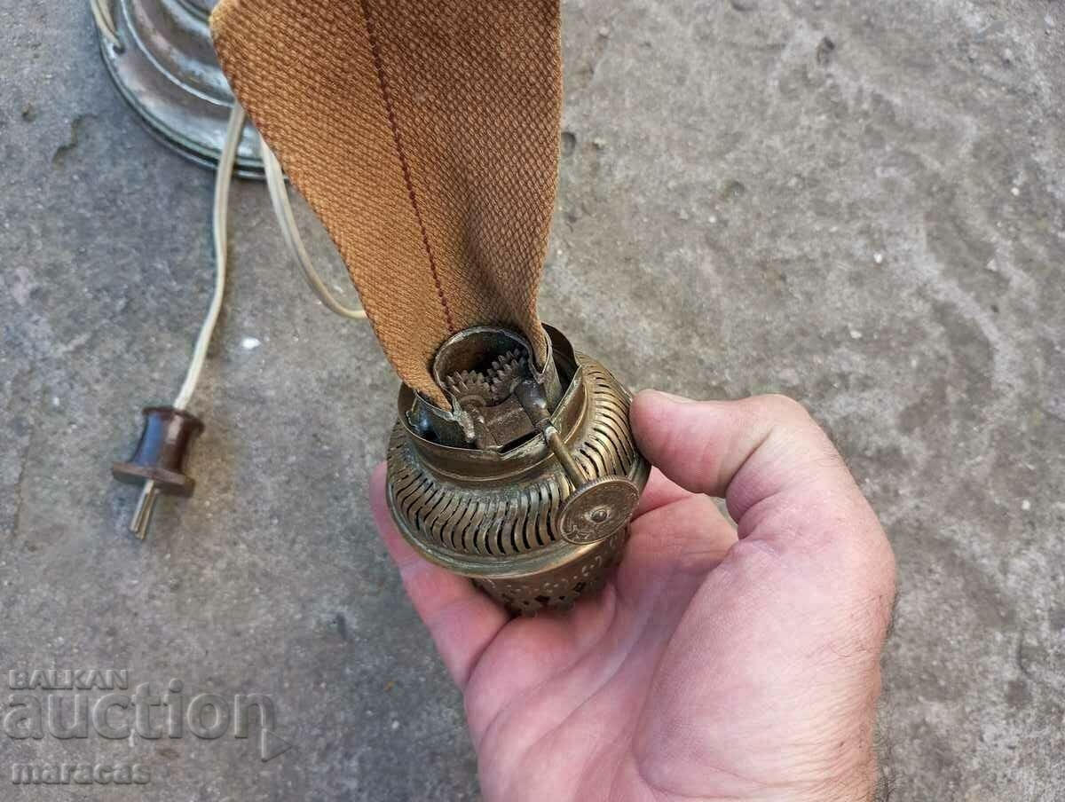 Ένα παλιό ορειχάλκινο φωτιστικό και μια ραπτομηχανή - 5 Ένα παλιό ορειχάλκινο φωτιστικό και μια ραπτομηχανή - 5