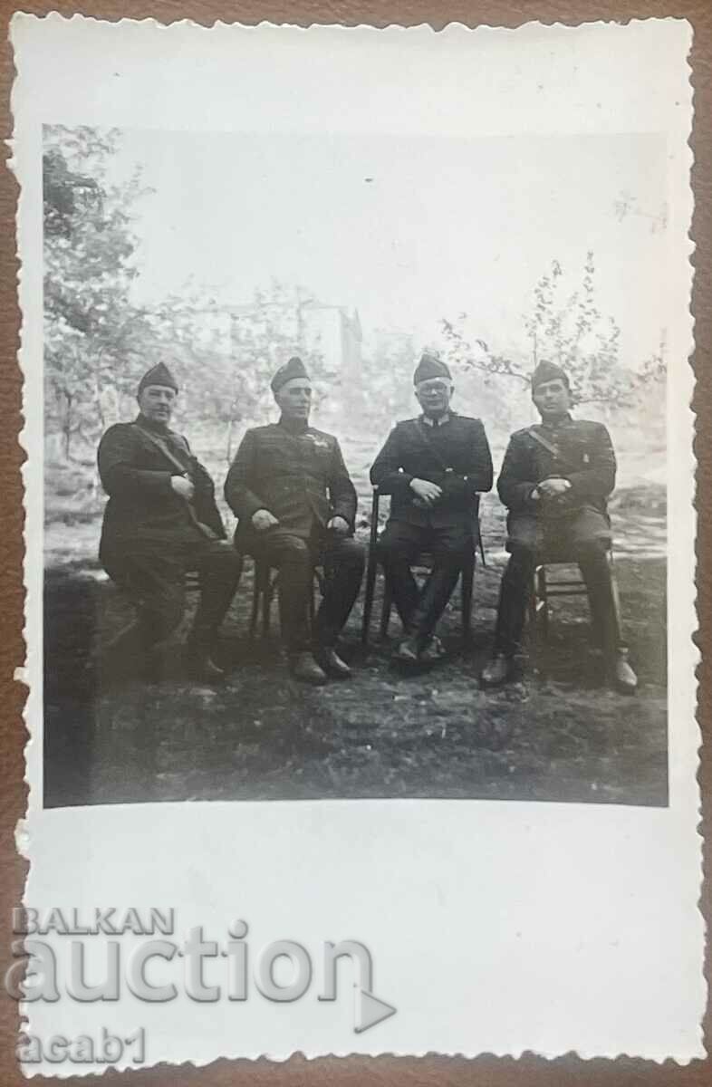 Officers 40 them with price 19.99 BGN | € 10.22 Officers 40 them with price 19.99 BGN | € 10.22