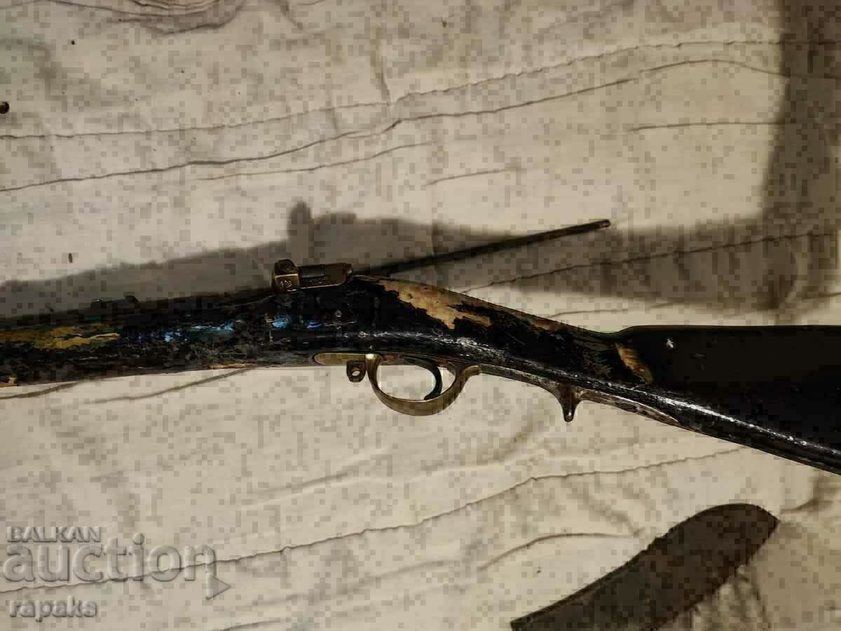 Krnka/Krnka. O carabină, nu o pușcă, Cavalerie cu preț 1800.00 BGN | € 920.33 Krnka/Krnka. O carabină, nu o pușcă, Cavalerie cu preț 1800.00 BGN | € 920.33