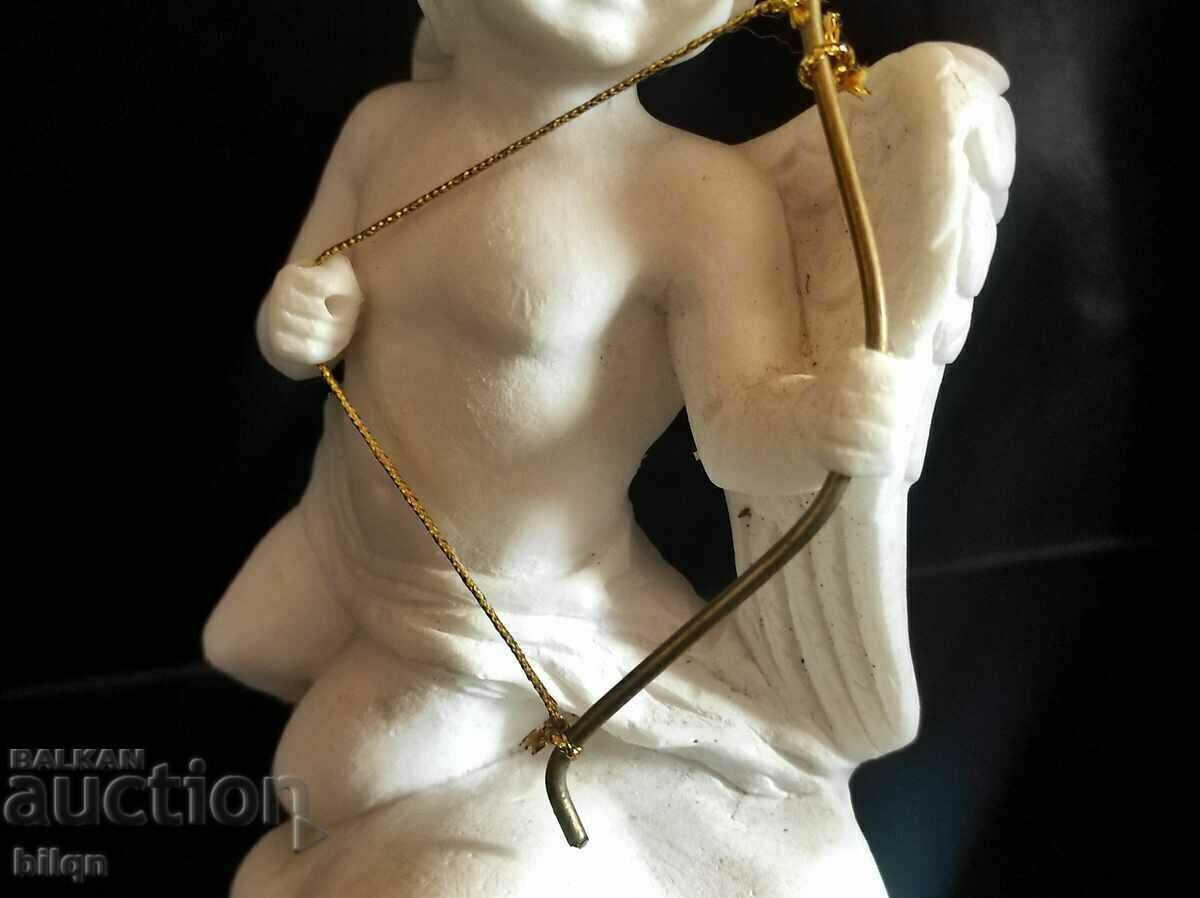 Παράδοση Όμορφο αγαλματίδιο από αλάβαστρο-χερουβείμ Παράδοση Όμορφο αγαλματίδιο από αλάβαστρο-χερουβείμ