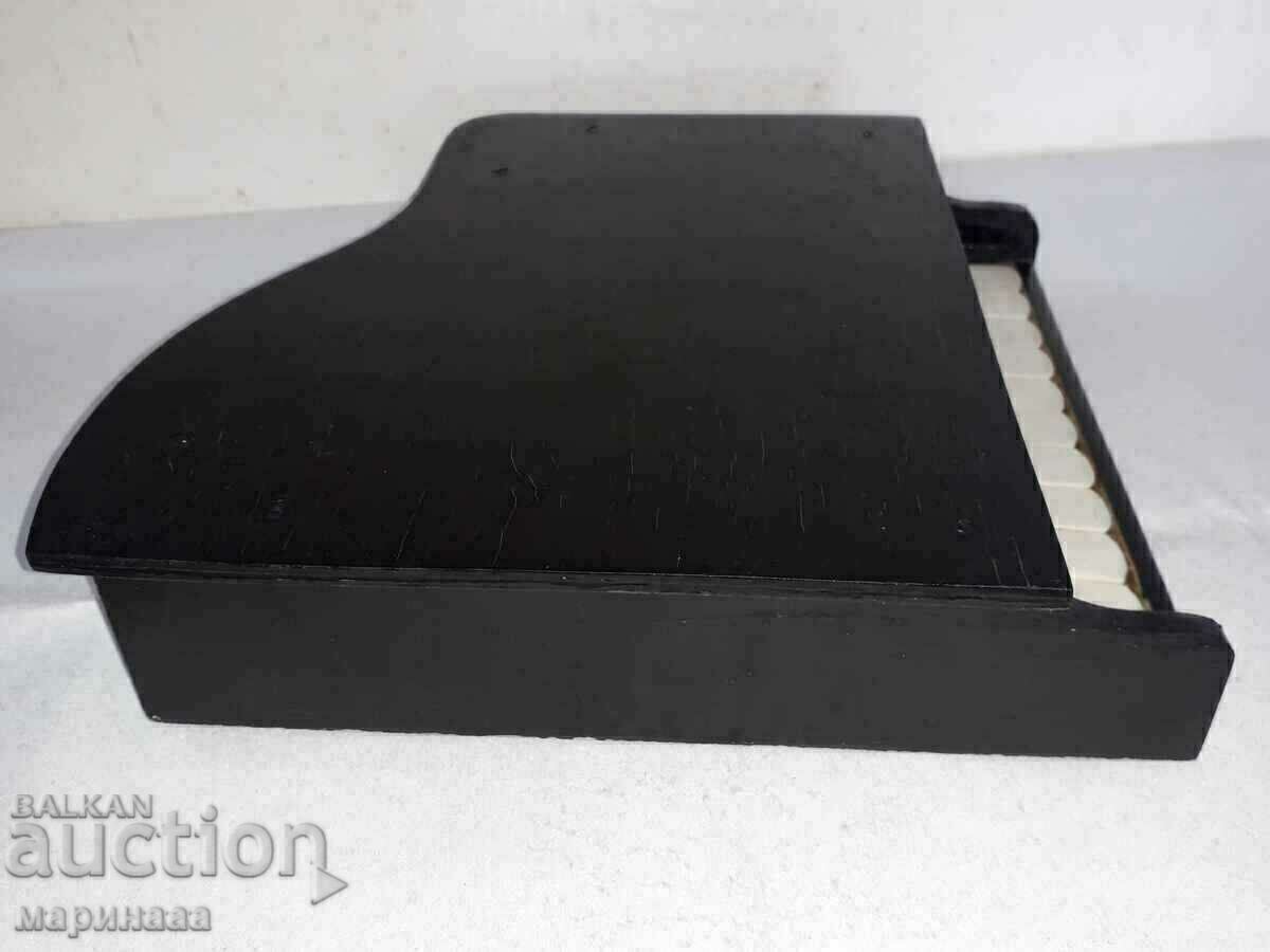 ΠΑΛΙΟ ΠΑΙΔΙΚΟ ΠΙΑΝΟ - 5 ΠΑΛΙΟ ΠΑΙΔΙΚΟ ΠΙΑΝΟ - 5