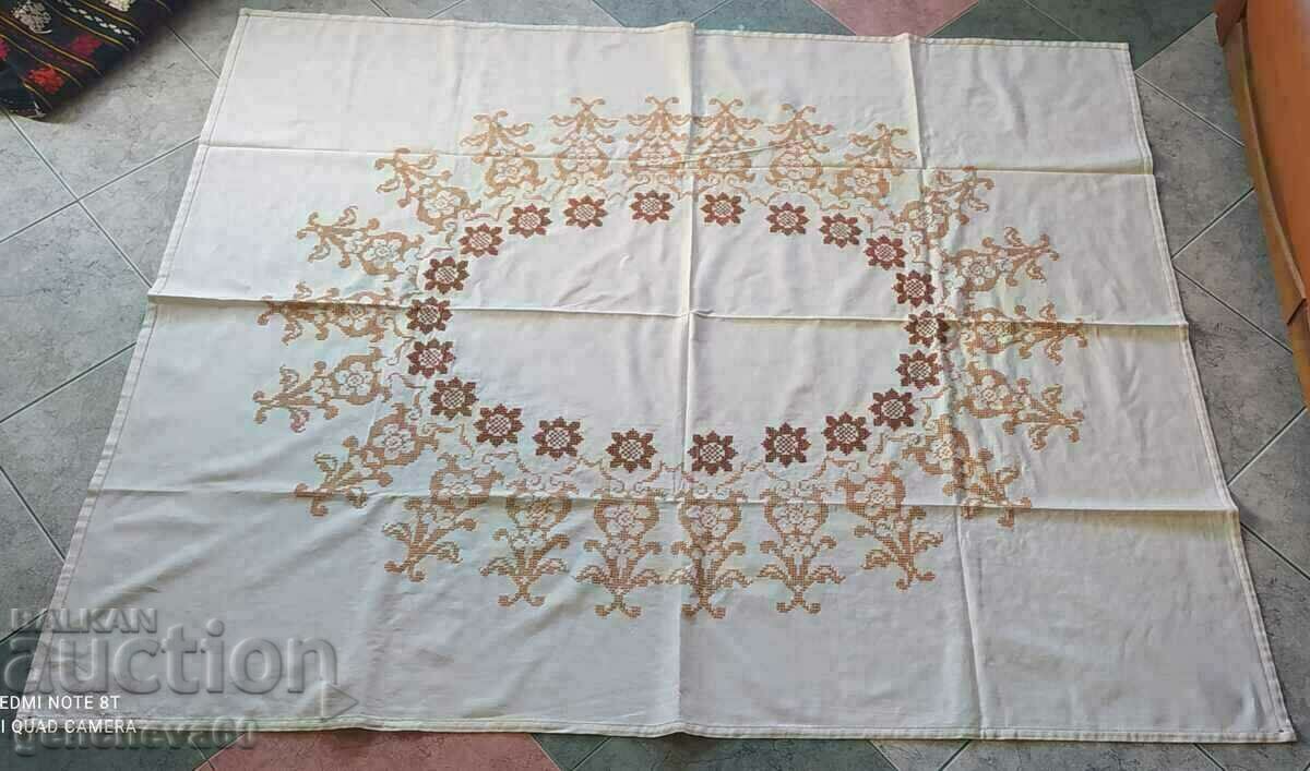 Table cover 130/158cm with hand embroidery