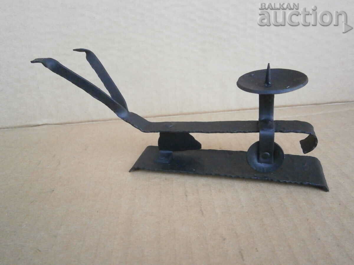 retro vintage candlestick plow with price 15.00 BGN | € 7.67 retro vintage candlestick plow with price 15.00 BGN | € 7.67