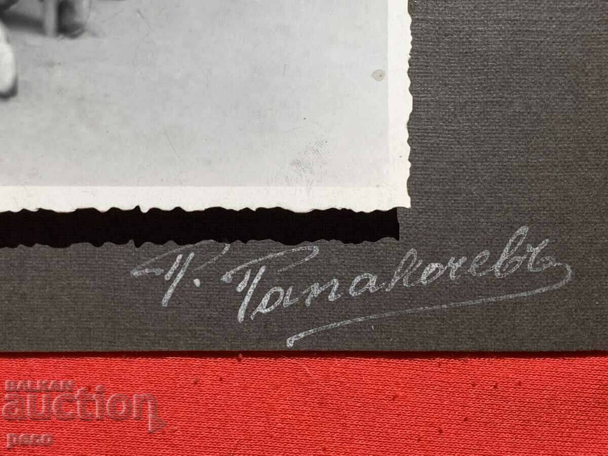 Δημοπρασία Sofia Φωτογράφος Petar Papakochev Φοιτητές Δημοπρασία Sofia Φωτογράφος Petar Papakochev Φοιτητές