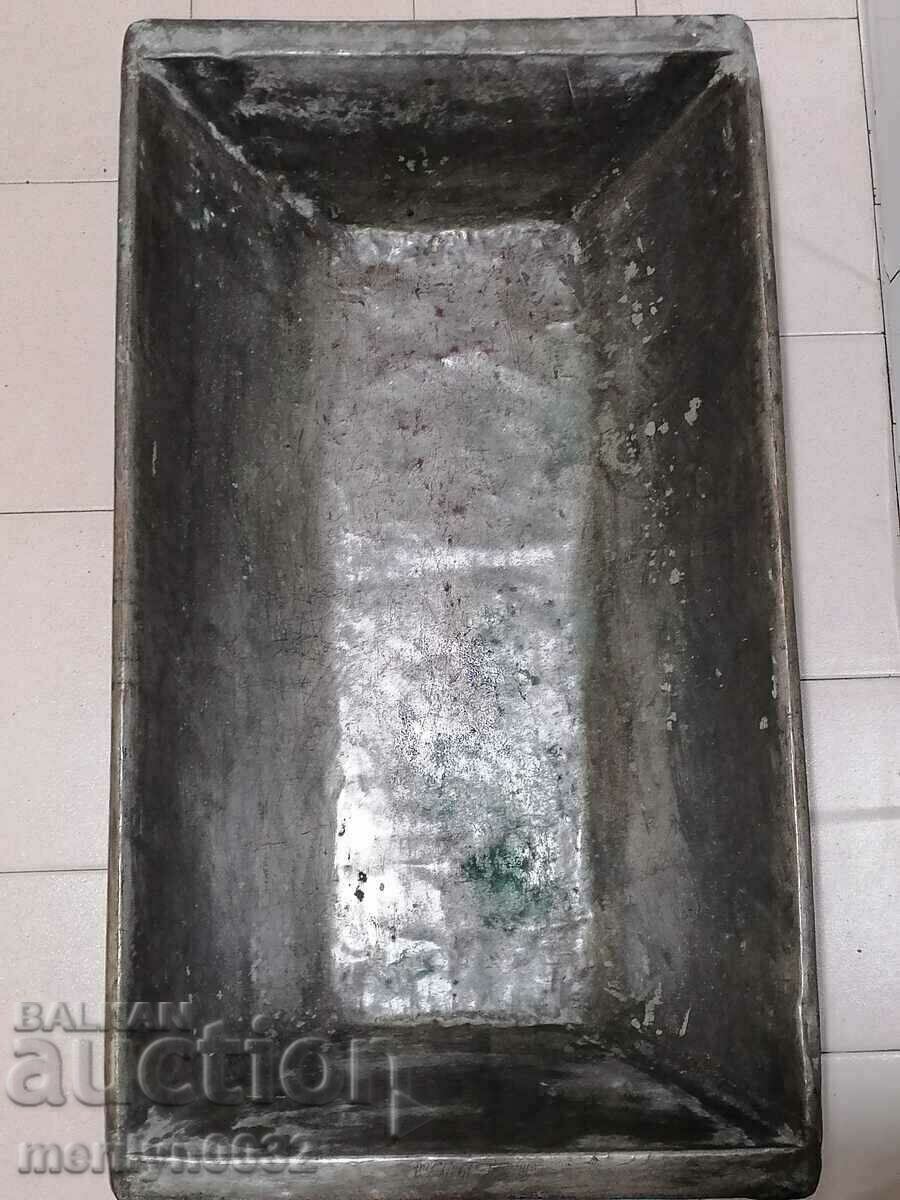 Old copper trough household vessel basin copper with price 327.00 BGN | € 167.19 Old copper trough household vessel basin copper with price 327.00 BGN | € 167.19