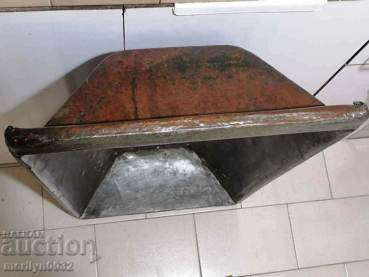 Auction Old copper trough household vessel basin copper Auction Old copper trough household vessel basin copper