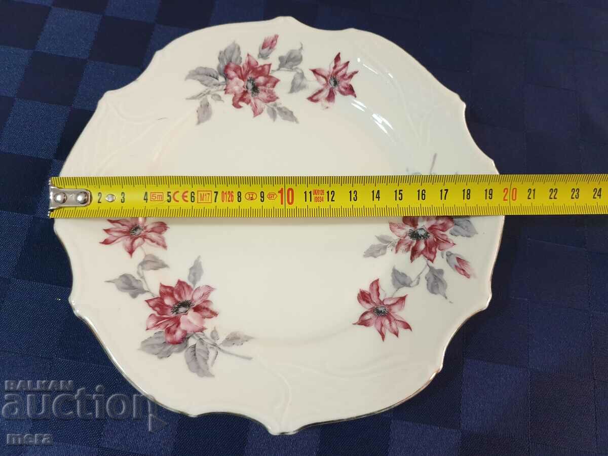 Auction Lot of porcelain baroque saucers-Bavaria Bareuther Auction Lot of porcelain baroque saucers-Bavaria Bareuther