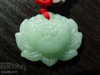 BZC! 27.50 ct natural jade lotus pendant of 1 st.!!