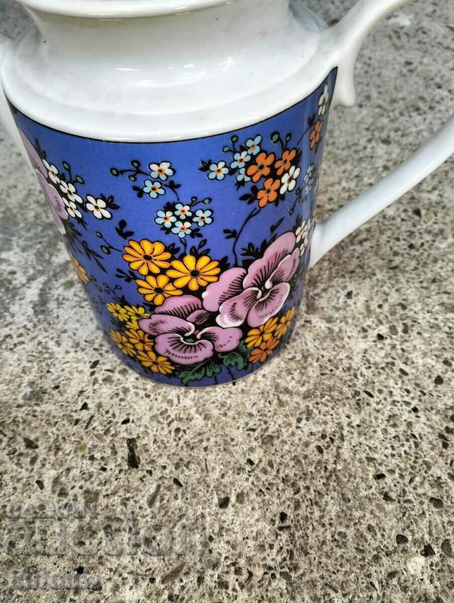 Τσαγιέρα από πορσελάνη με τιμή 39.99 BGN | € 20.45