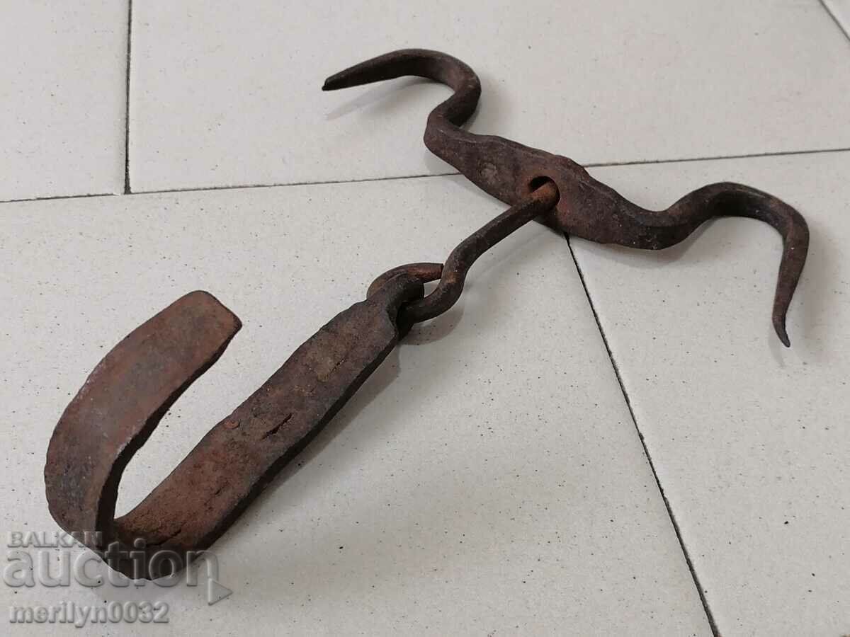 Antique Wrought Iron Hook, Double Hook with price 39.00 BGN | € 19.94 Antique Wrought Iron Hook, Double Hook with price 39.00 BGN | € 19.94