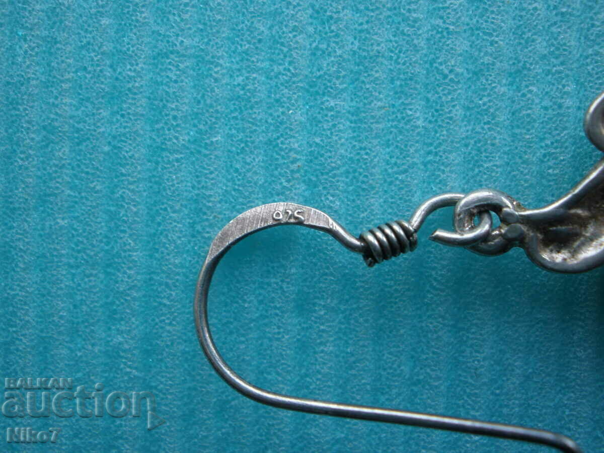 Delivery of Antique silver jewelry (necklace + earrings). Delivery of Antique silver jewelry (necklace + earrings).