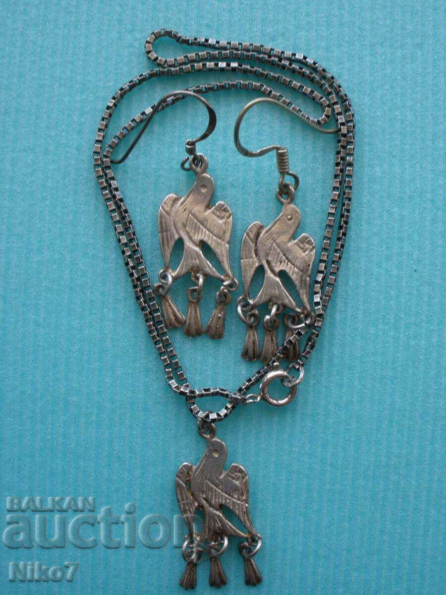 Antique silver jewelry (necklace + earrings). Antique silver jewelry (necklace + earrings).