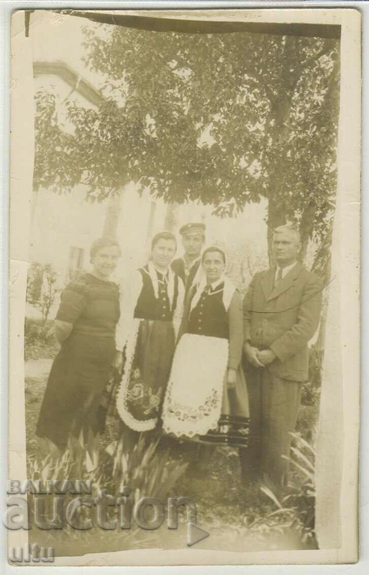 Оригинална снимка, семейна снимка, носии