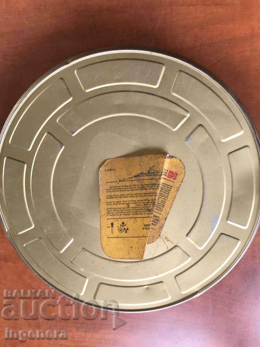 Delivery of 35 MM FILM TAPE METAL BOX. CINEMA TAPE Delivery of 35 MM FILM TAPE METAL BOX. CINEMA TAPE