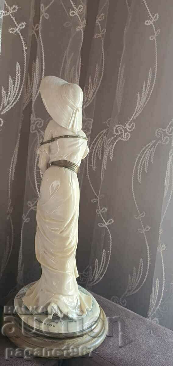 Statuette with markings - 7 Statuette with markings - 7