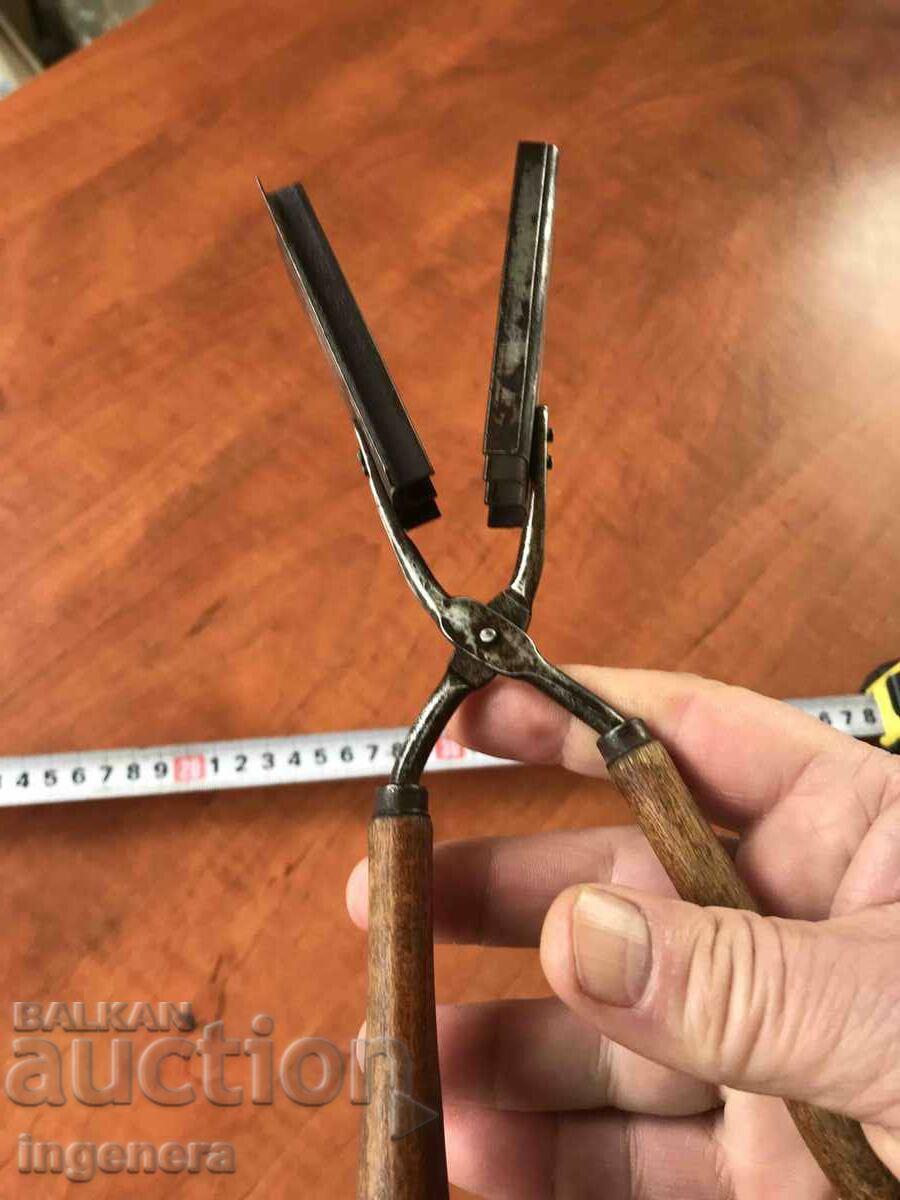 HAIR ROLLER OLD TOOL RETRO - 5 HAIR ROLLER OLD TOOL RETRO - 5