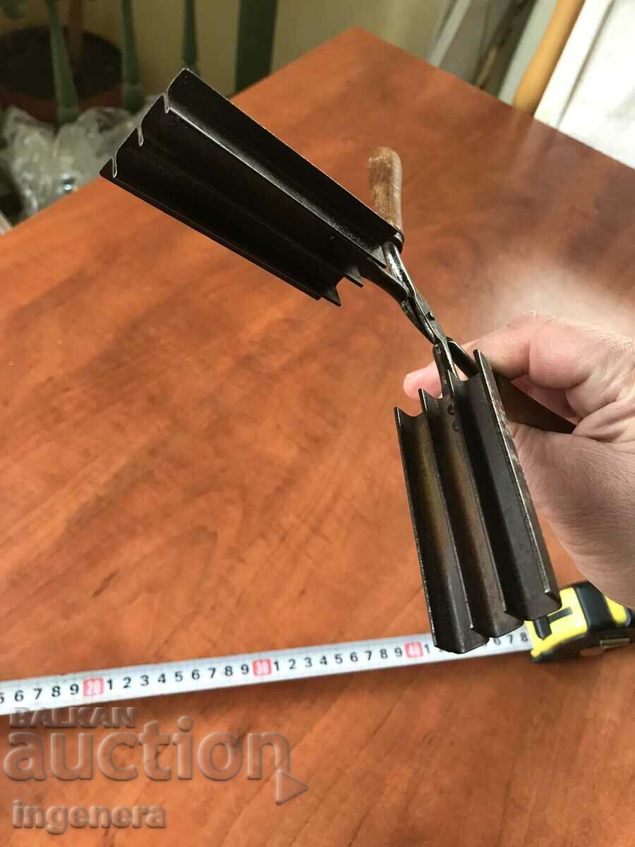 HAIR ROLLER OLD TOOL RETRO - 6 HAIR ROLLER OLD TOOL RETRO - 6