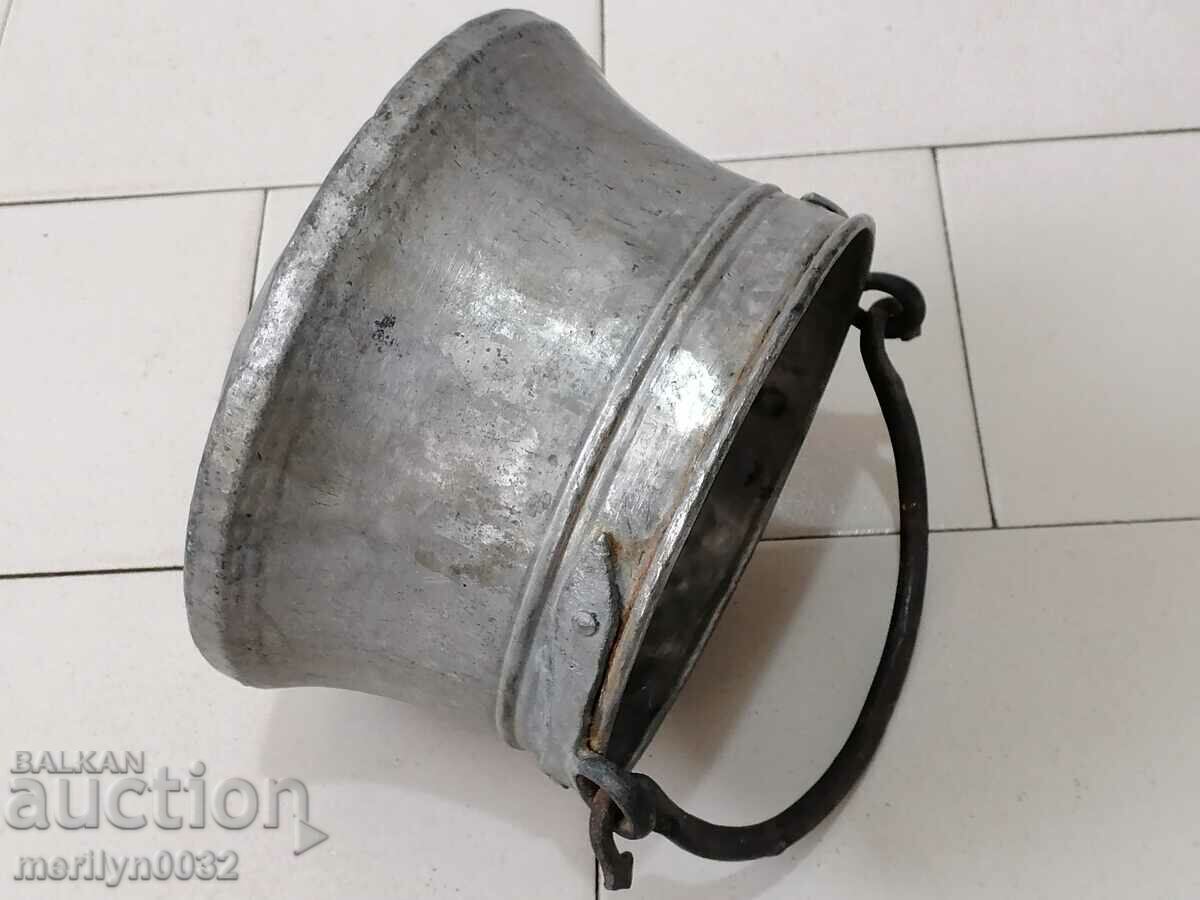 Old copper kettle, copper, cauldron, cauldron, copper vessel with price 69.00 BGN | € 35.28 Old copper kettle, copper, cauldron, cauldron, copper vessel with price 69.00 BGN | € 35.28