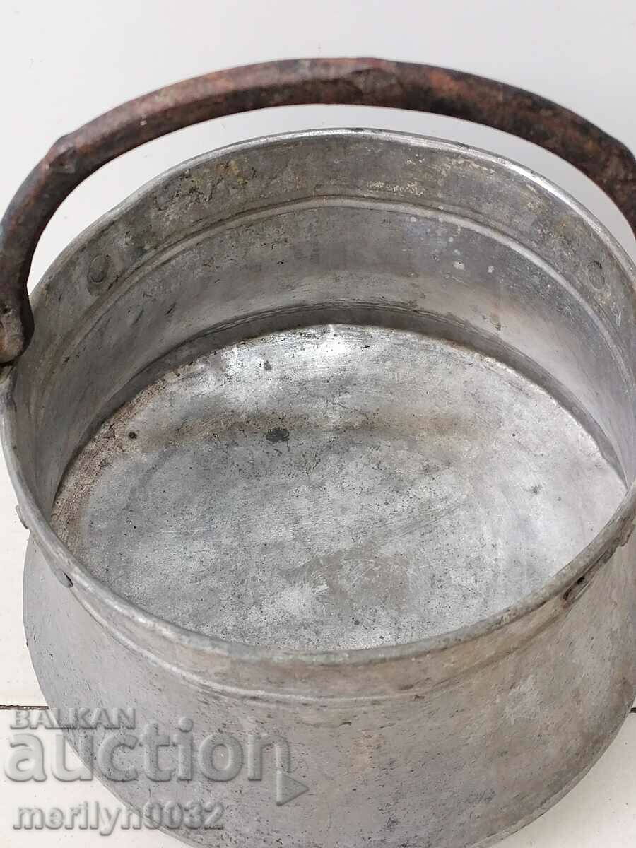 Auction Old copper kettle, copper, cauldron, cauldron, copper vessel Auction Old copper kettle, copper, cauldron, cauldron, copper vessel