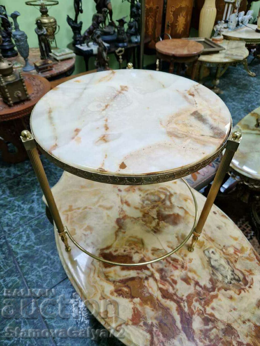 Чудесна антикварна бронзова масичка с оникс с цена 198.00 лв. | € 101.24 Чудесна антикварна бронзова масичка с оникс с цена 198.00 лв. | € 101.24