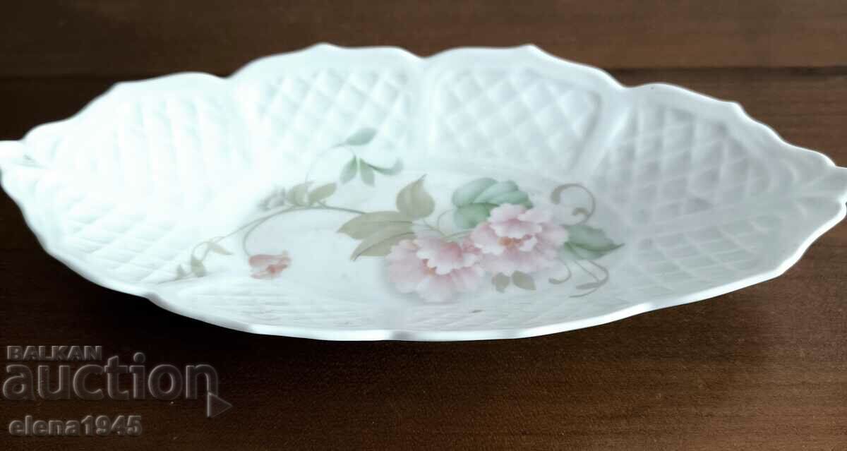 Auction  Two LIMOGES hors d'oeuvre plates