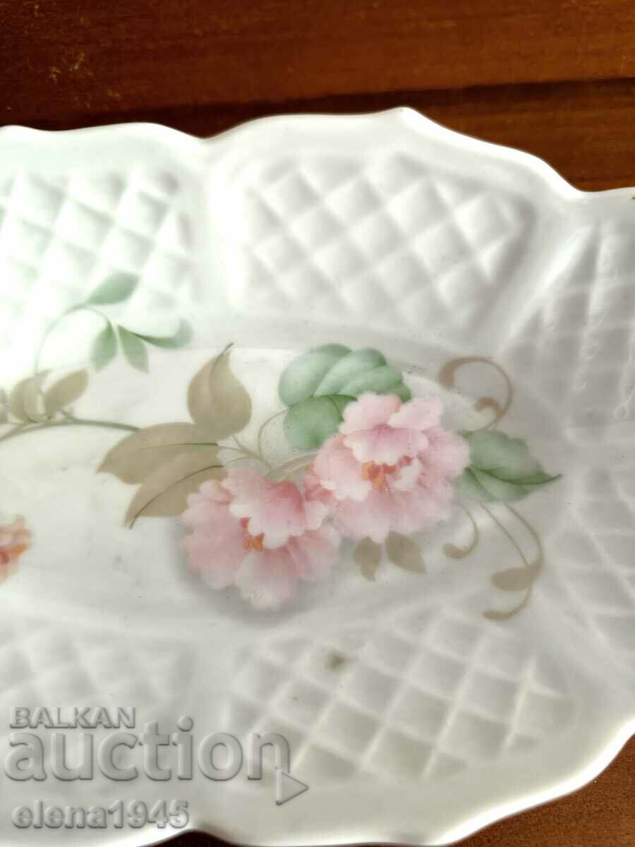 Delivery of Two LIMOGES hors d'oeuvre plates