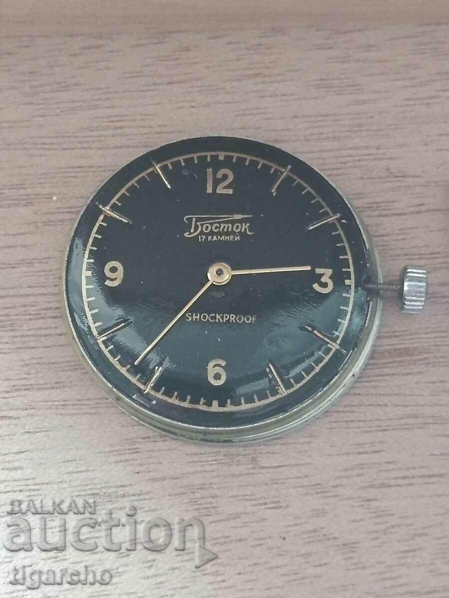 Παράδοση Κίνηση ανδρικών ρολογιών Vostok Παράδοση Κίνηση ανδρικών ρολογιών Vostok