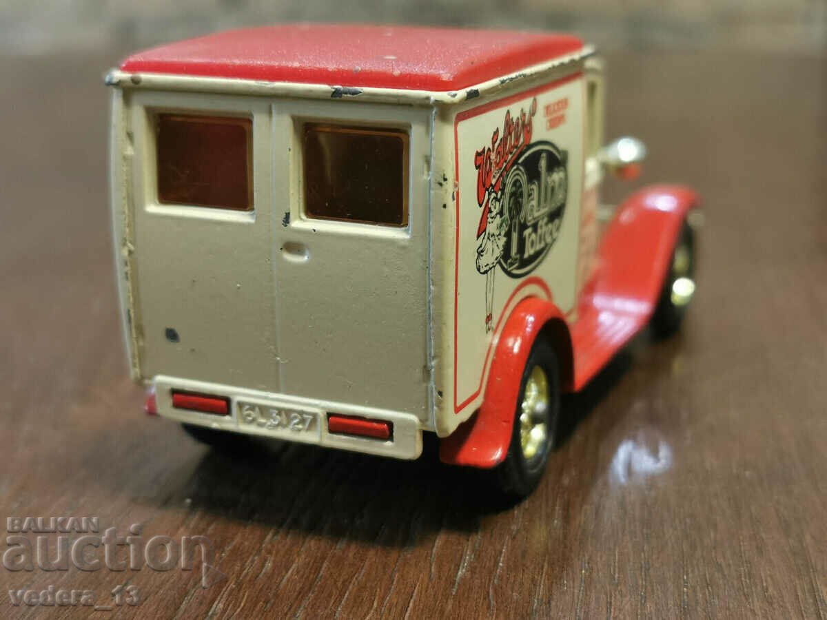Auction  collectible Matchbox pram