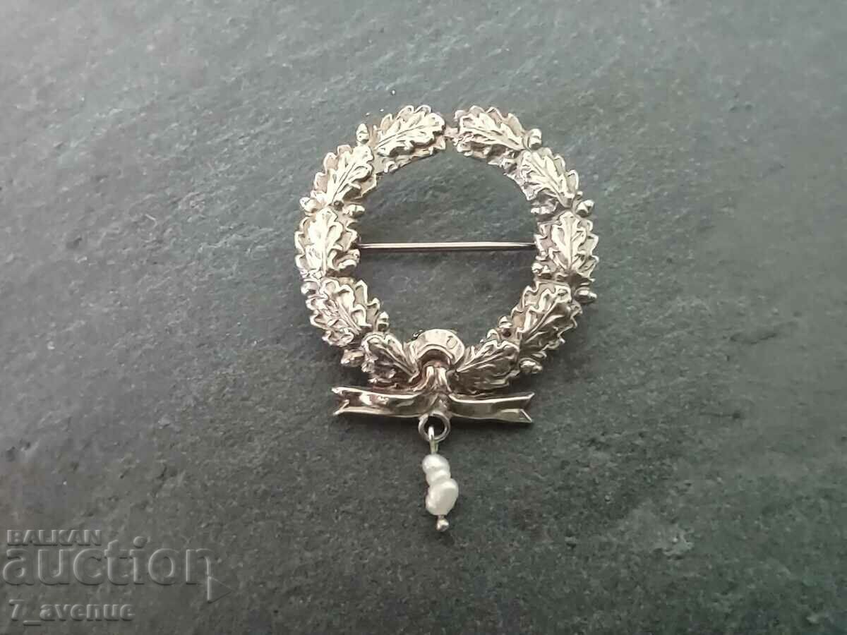 Auction Silver brooch, natural pearl, 120 years, 2.04.24 Auction Silver brooch, natural pearl, 120 years, 2.04.24