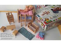 Комплект аксесоари за дървена кукленска къща