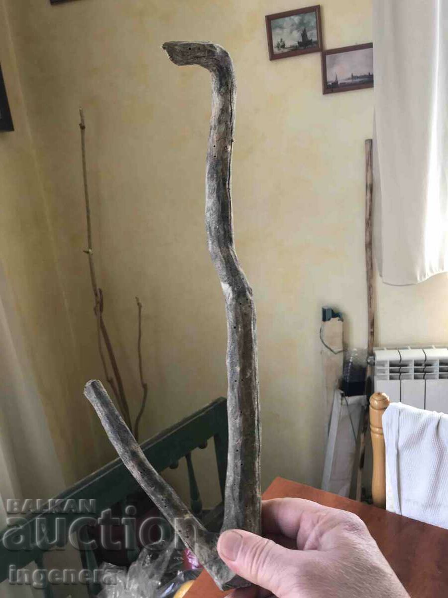 Delivery of OLD HOUSEHOLD WOODEN HANGERS -3 PCS.