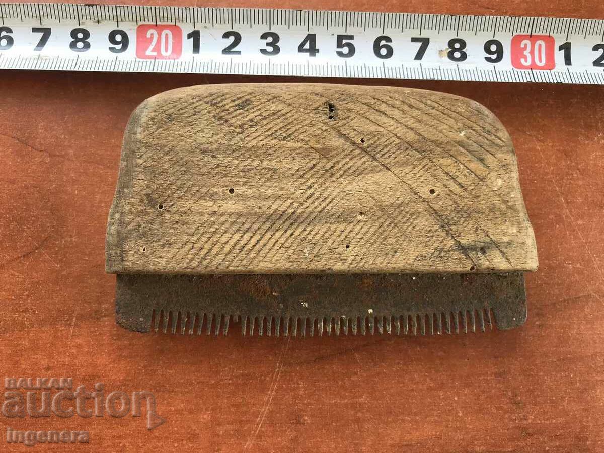 HORSE COMB HORSE OLD TOOL