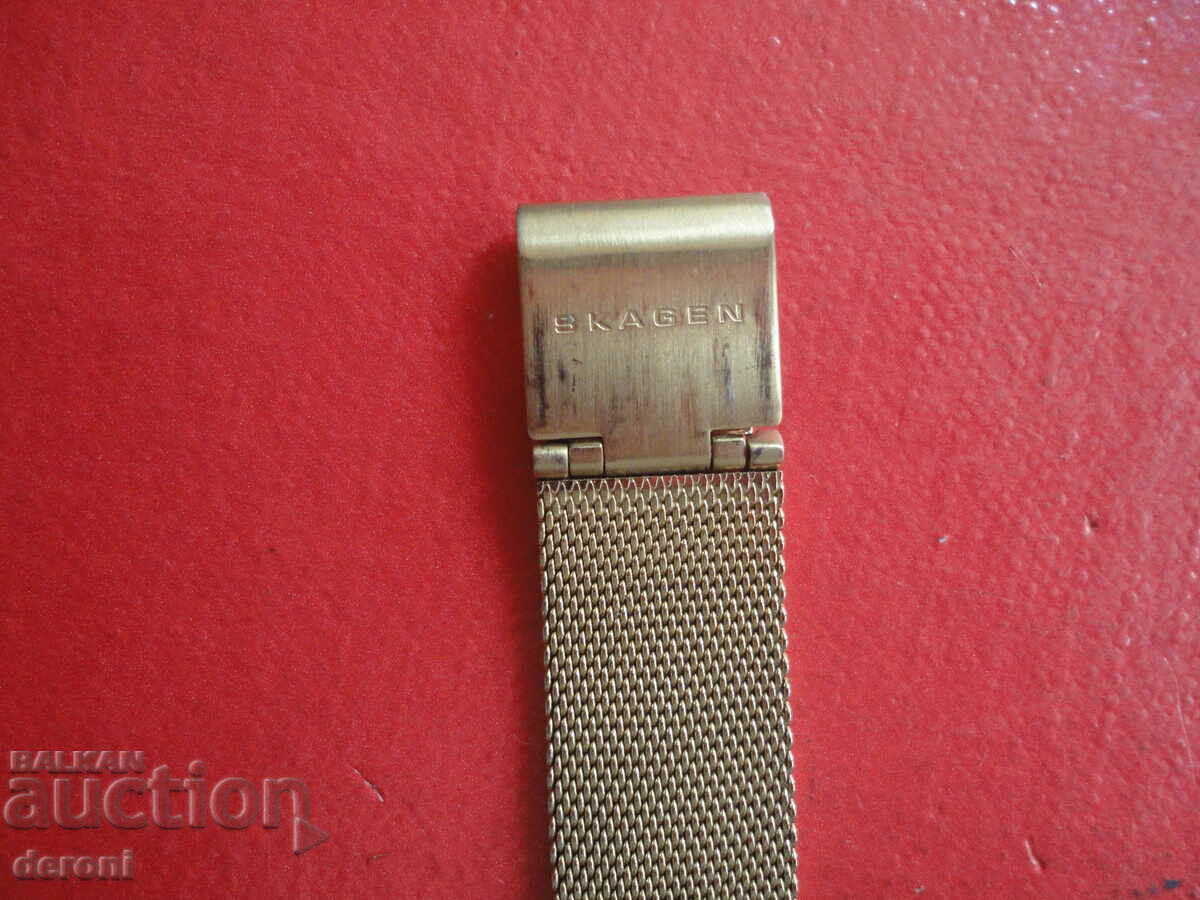 Delivery of Danish Skagen Gold Plated Ladies Watch Delivery of Danish Skagen Gold Plated Ladies Watch