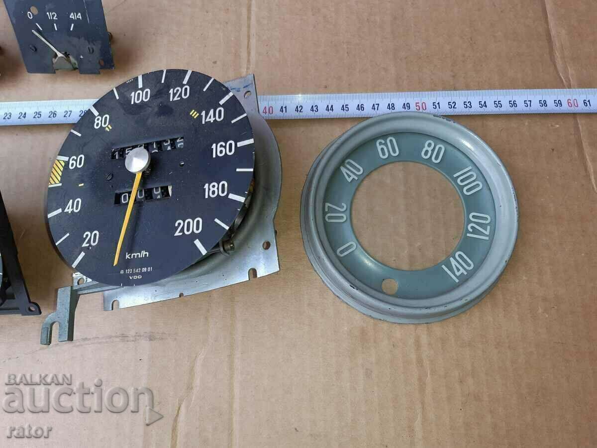 Μεγάλη χιλιομετρική απόσταση Mercedes, χιλιομετρήσεις για παλαιό αυτοκίνητο με τιμή € 6.99 | 13.67 BGN