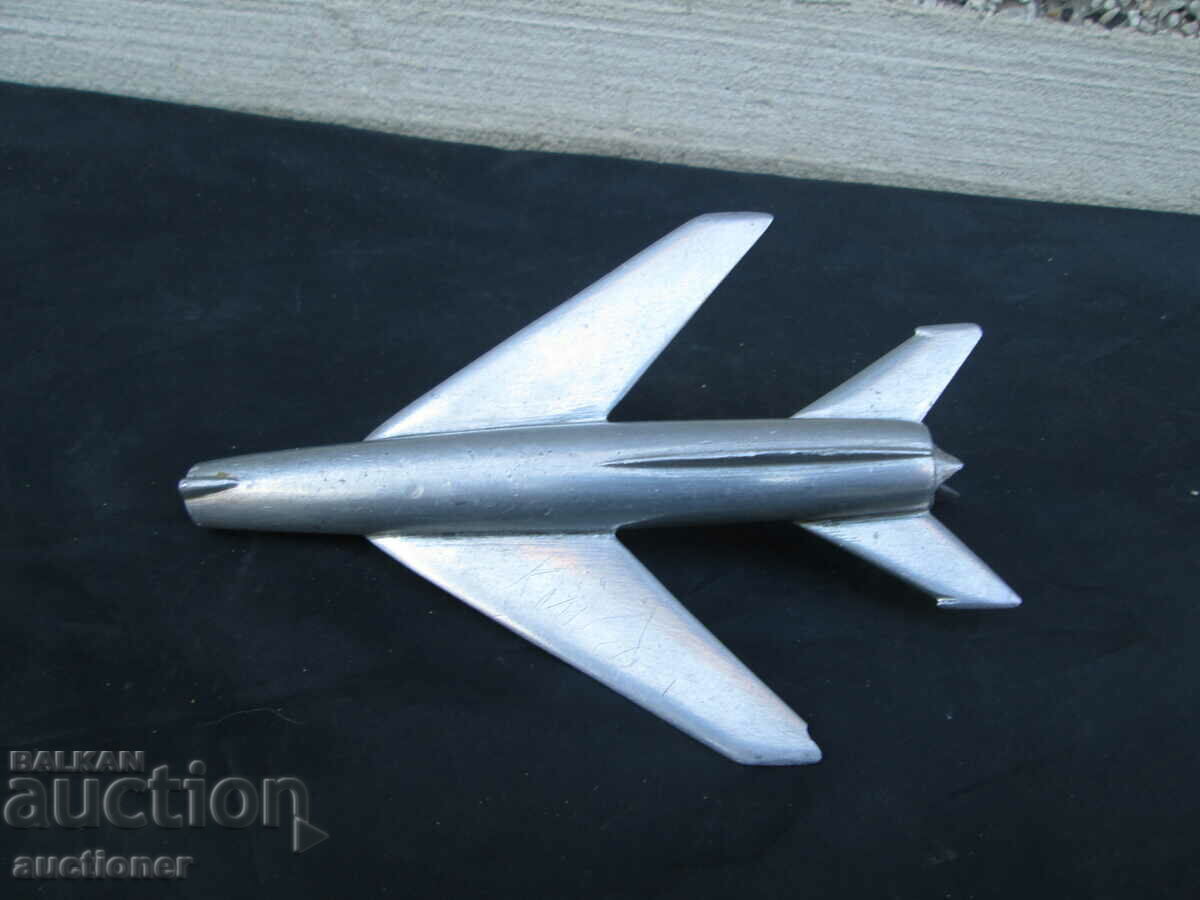 Delivery of MODEL OF FIGHTER AIRCRAFT MIG? - DURALUMIN Delivery of MODEL OF FIGHTER AIRCRAFT MIG? - DURALUMIN